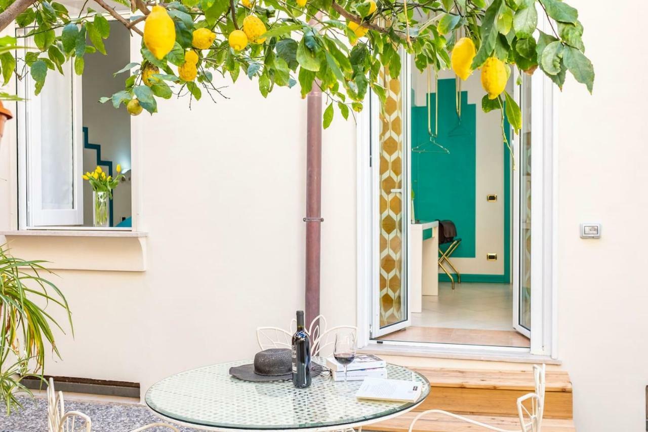 Maison M. - Luxury Apartment In Piazza Tasso Сорренто Экстерьер фото